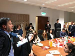 Studenti liceali in visita all'Ambasciata